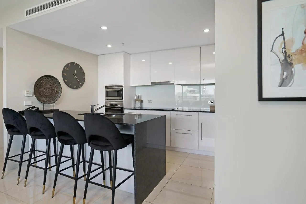 Aria Apartments Gold Coast Aparthotel