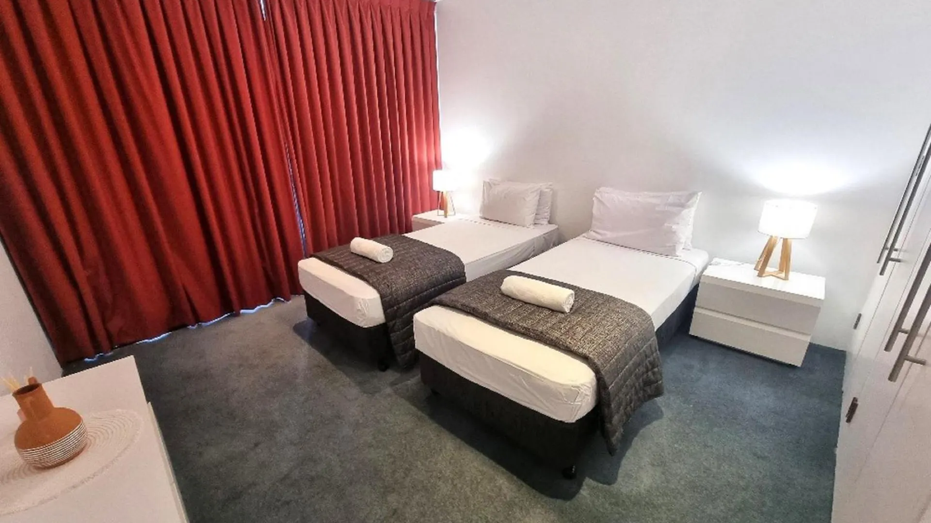 Aria Apartments Gold Coast Aparthotel