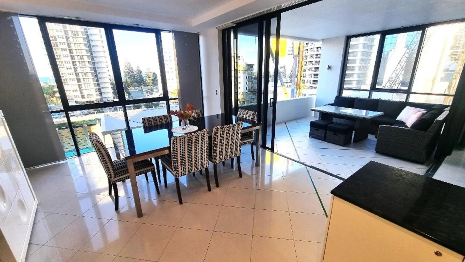 Aria Apartments Gold Coast Aparthotel