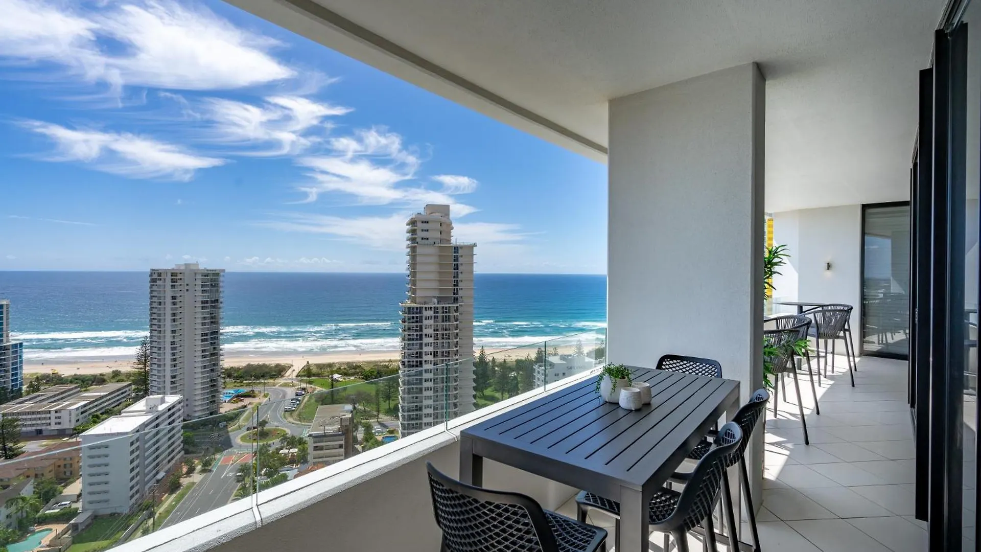 Aria Apartments Gold Coast 4*,  Australia